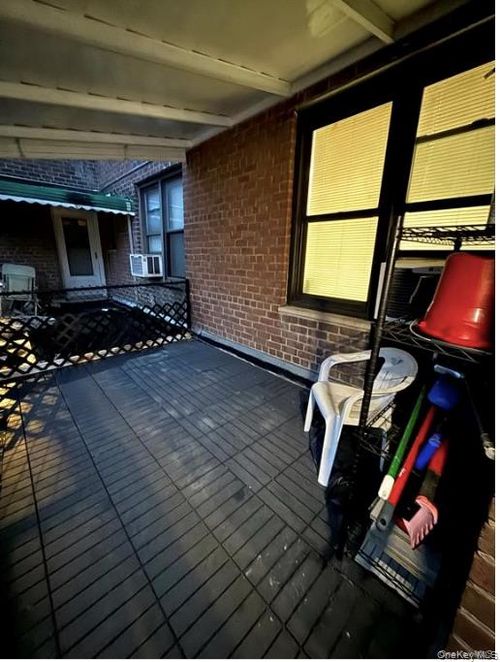 1r-7261 Shore Road, New York, NY, 11209 | Card Image
