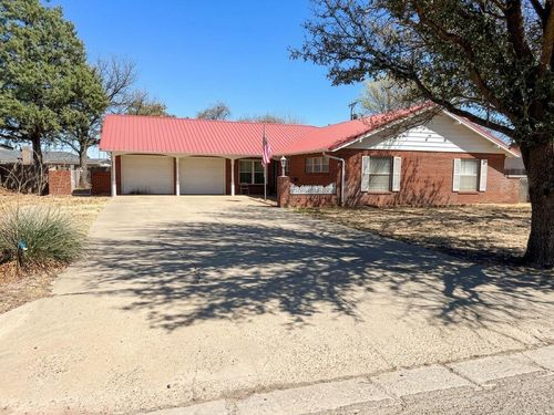 412 Sunset Dr, Hereford, TX, 79045-3014 | Card Image