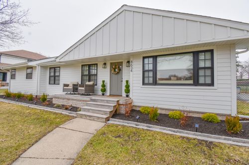 8634 Monfort Dr, Saint John, IN, 46373-9480 | Card Image