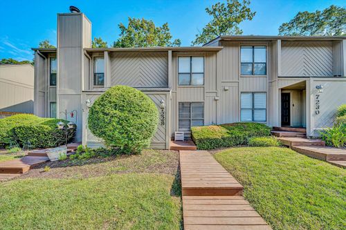 7228 Woods Crossing Dr, Roanoke, VA, 24018-9059 | Card Image