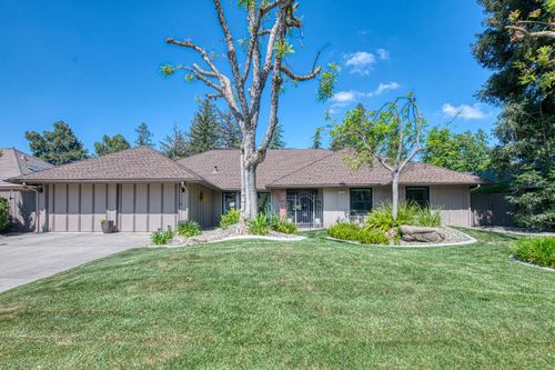 480 E Cole, Fresno, CA, 93720 | Card Image