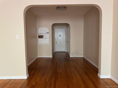 apt-a18-6360 102nd St, Rego Park, NY, 11374-2435 | Card Image