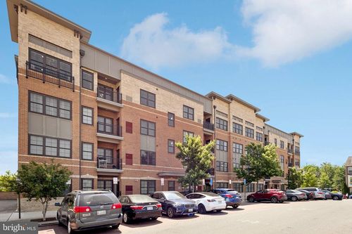 3-404-2907 Bleeker St, FAIRFAX, VA, 22031-1050 | Card Image