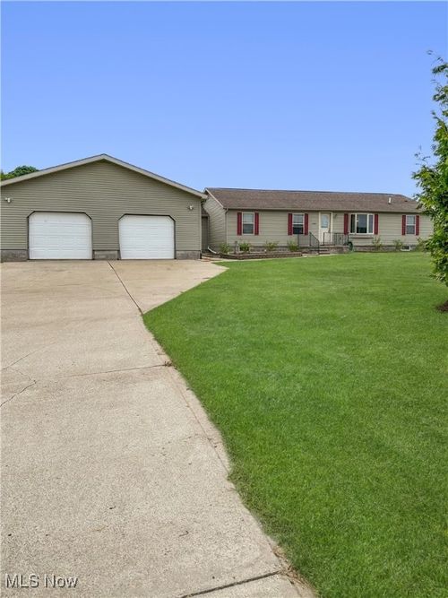 4182 Reger Rd, Conneaut, OH, 44030-8757 | Card Image