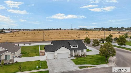 2525 E Pinnacle Dr, Idaho Falls, ID, 83401-6786 | Card Image