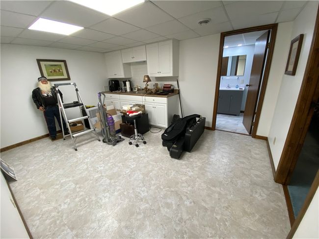 LOWER LEVEL | Image 43