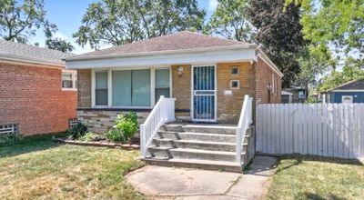 14322 S Hoxie Avenue, House other with 3 bedrooms, 2 bathrooms and 2 parking in Burnham IL | Image 2