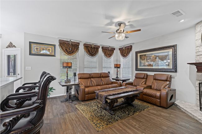332 Carriage Ln, House other with 4 bedrooms, 3 bathrooms and null parking in Saginaw TX | Image 10