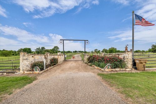 12912 Spring Valley Rd, Moody, TX, 76557-4174 | Card Image