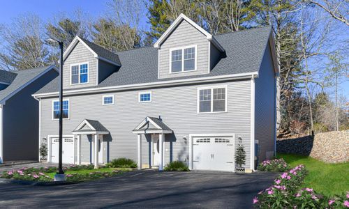 3 Delphi Way, Londonderry, NH, 03053 | Card Image