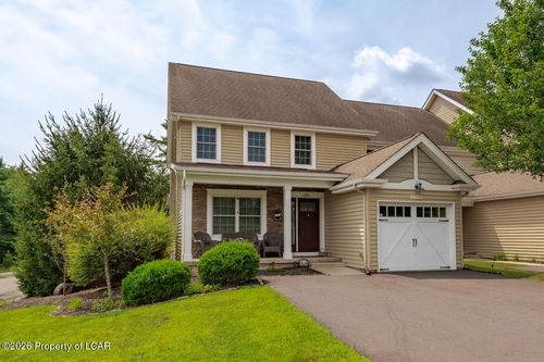 241 Keswick Dr, Blakeslee, PA, 18610-7930 | Card Image