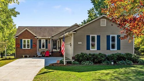 134 Quail Hollow Rd, Advance, NC, 27006-7940 | Card Image