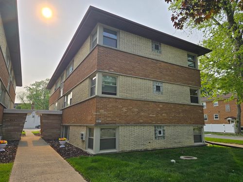 gw-837 Lathrop Ave, Forest Park, IL, 60130-2047 | Card Image