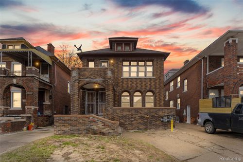 3290 Tuxedo St, Detroit, MI, 48206-1028 | Card Image