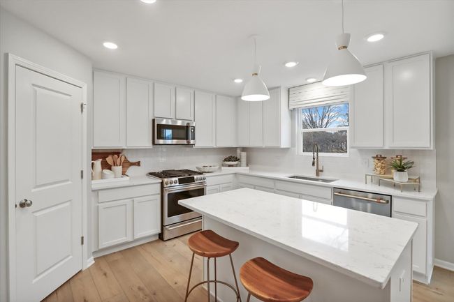 134 Piper Glen Ave, House other with 4 bedrooms, 3 bathrooms and 2 parking in Oswego IL | Image 14