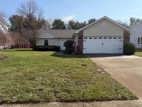 6352 Lakota Meadows Dr, Liberty Twp, OH, 45044-9525 | Card Image