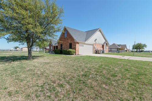 107 High View Ct, Decatur, TX, 76234-6885 | Card Image