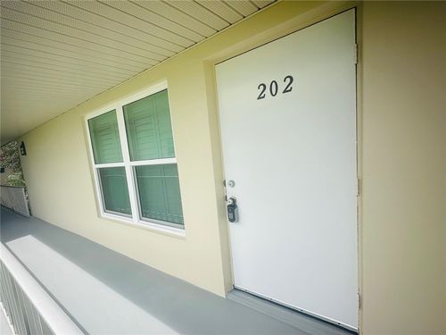 202-8 Vista Palm Ln, Vero Beach, FL, 32962-0808 | Card Image