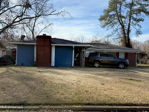 3368 Casa Grande Cir, Jackson, MS, 39209-6101 | Card Image