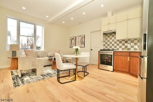 apt-4-15 Palisade Ave, Bogota, NJ, 07603-1833 | Card Image