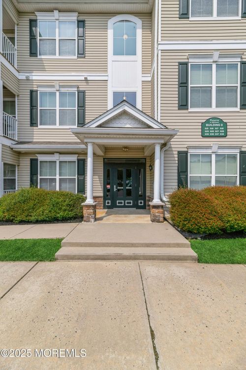326 Sloan Ct, Matawan, NJ, 07747-4718 | Card Image
