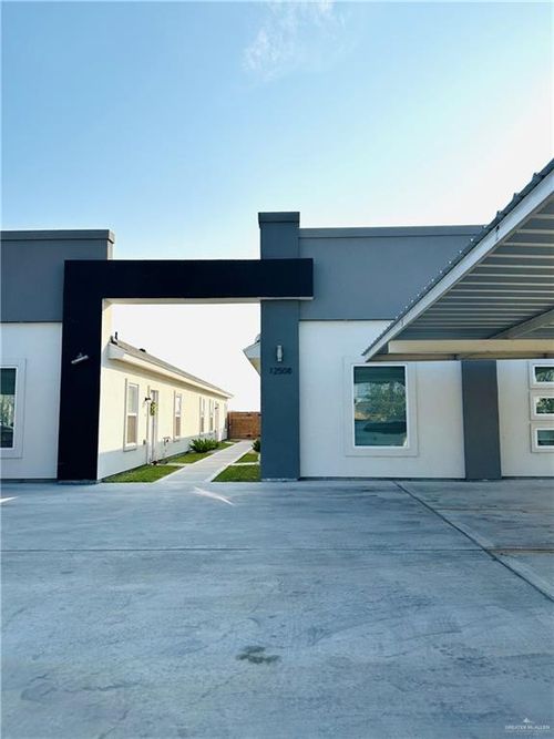 2-12508 N 39th Ln, Edinburg, TX, 78541-6629 | Card Image