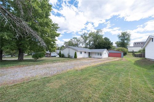 55 Dover Dr, Cranberry Twp, PA, 16066-4317 | Card Image