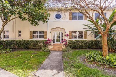 1C - 723 Ne 91st St, Condo with 2 bedrooms, 1 bathrooms and null parking in Miami Shores FL | Image 1