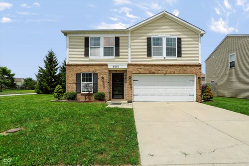 8010 Grove Berry Way, Indianapolis, IN, 46239-7679 | Card Image
