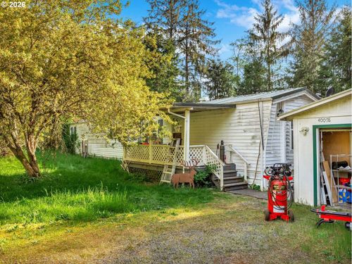40078 Brook Ln, Astoria, OR, 97103-8213 | Card Image