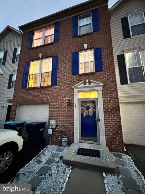 16 N Bellwoode Dr, NEWARK, DE, 19702-3415 | Card Image