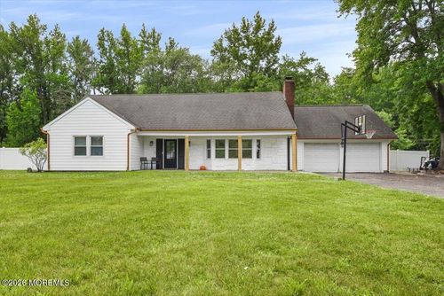 12 Maxwell Ln, Manalapan, NJ, 07726-2909 | Card Image
