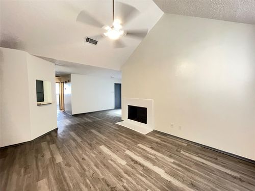 5-6601 Sands Point Dr, Houston, TX, 77074-3731 | Card Image