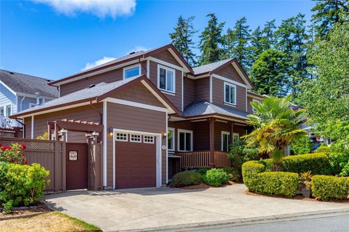 32 Stoneridge Dr, Victoria, BC, V9B6M4 | Card Image