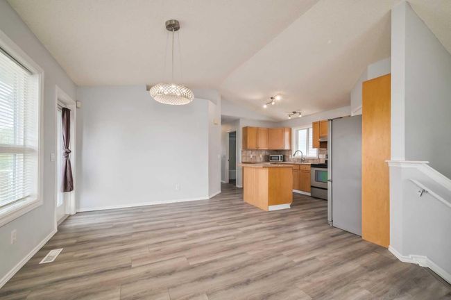 38 Saddlemead Way Ne, House other with 4 bedrooms, 2 bathrooms and 2 parking in Calgary AB | Image 8