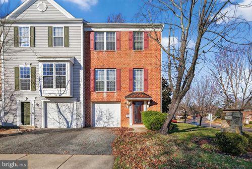 8401 Old Colony Dr S, UPPER MARLBORO, MD, 20772-5014 | Card Image