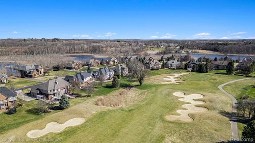 2434 Pebble Beach Dr, Oakland, MI, 48363-2445 | Card Image