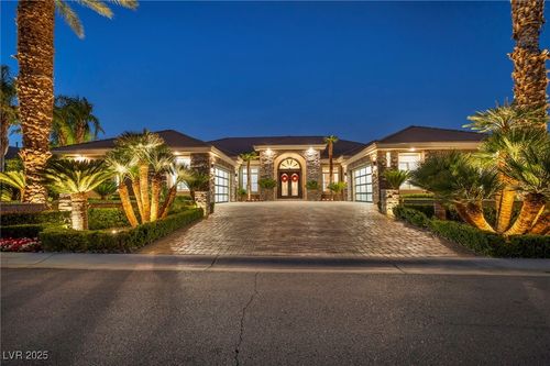 8032 Springbuck Ct, Las Vegas, NV, 89129-1838 | Card Image