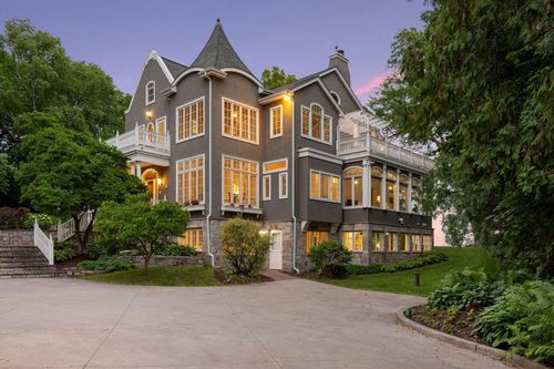 1491 Shoreline Dr, Wayzata, MN, 55391-9767 | Card Image