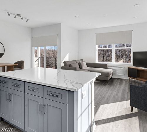 3-9 Hellers Ln, Lake Hopatcong, NJ, 07849-2254 | Card Image