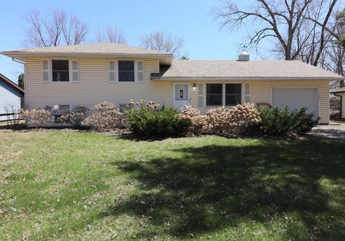 141 Strese Ln, Apple Valley, MN, 55124-9337 | Card Image
