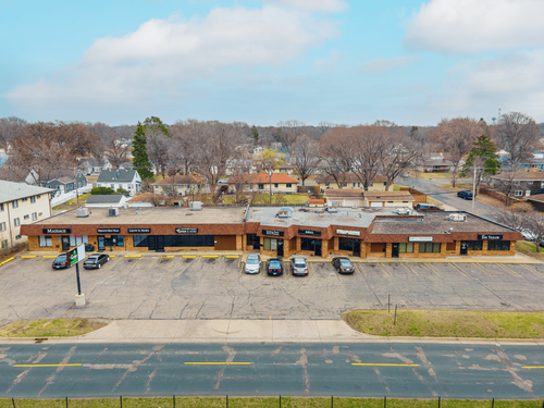 5001 University Ave Ne, Columbia Heights, MN, 55421-1642 | Card Image