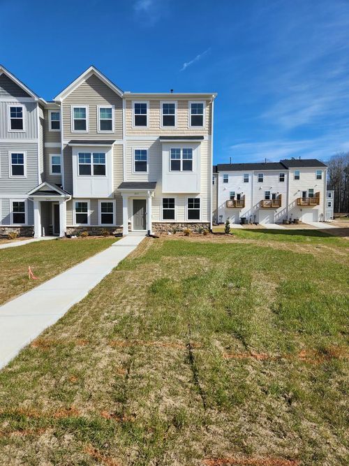 2431 Kasota Ln, Raleigh, NC, 27610-7197 | Card Image