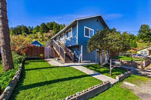 585 View Avenue, Rio Dell, CA, 95562 | Card Image