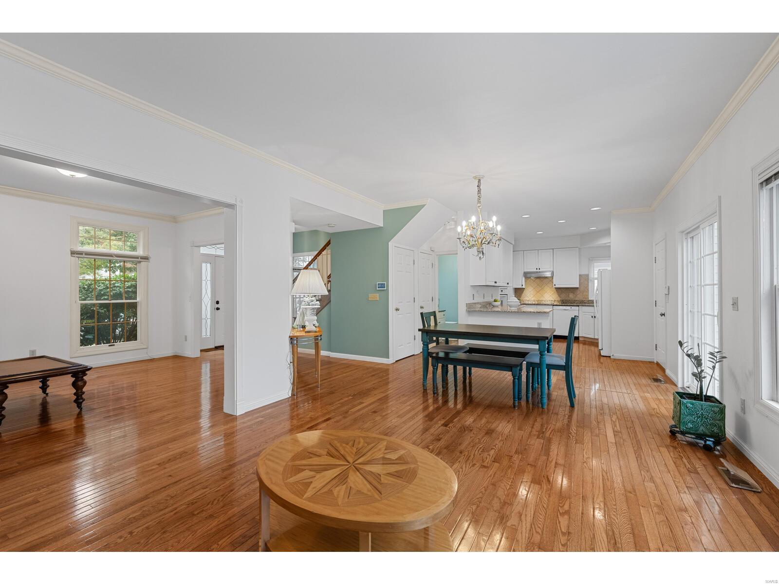 Lionsgate Dr, Saint Louis, MO 63130
