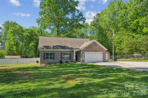 3063 Eva Drive Nw, Concord, NC, 28027 | Card Image