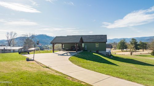 136 Country Club Estates Rd, Mooresburg, TN, 37811-5604 | Card Image