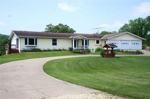 1439 County Rd N, ALMA, WI, 54610-8330 | Card Image