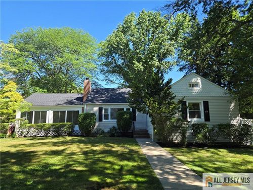 2 Farmingdale Rd, East Brunswick, NJ, 08816-2865 | Card Image