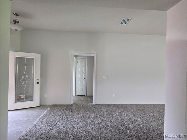 310 W Rexford Dr, House other with 3 bedrooms, 2 bathrooms and 2 parking in Beverly Hills FL | Image 6